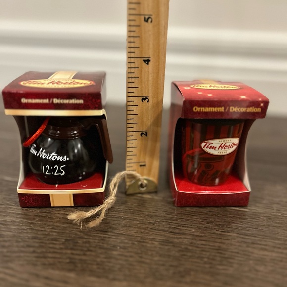Tim Hortons Assorted Holiday Ornaments Set - Picture 5 of 9